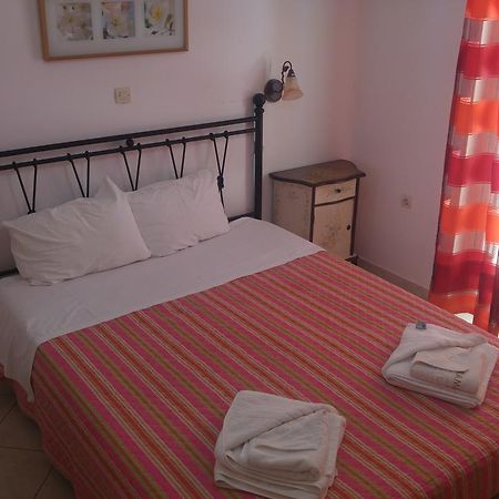 Kamares Apartments Εε Poros Town Dış mekan fotoğraf