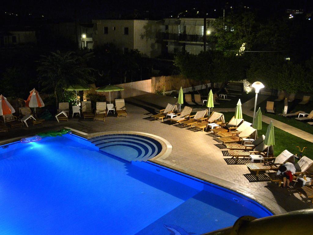 Kamares Apartments Εε Poros Town Dış mekan fotoğraf