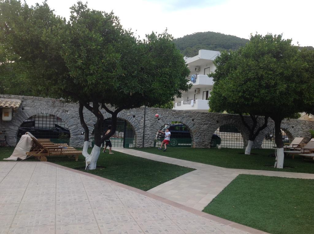 Kamares Apartments Εε Poros Town Dış mekan fotoğraf